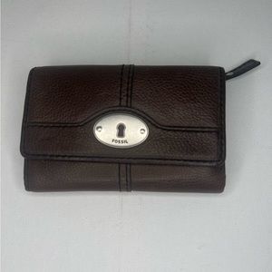 FOSSIL Maddox Leather Trifold Flap Clutch Wallet Organizer BROWN ID Holder Snap